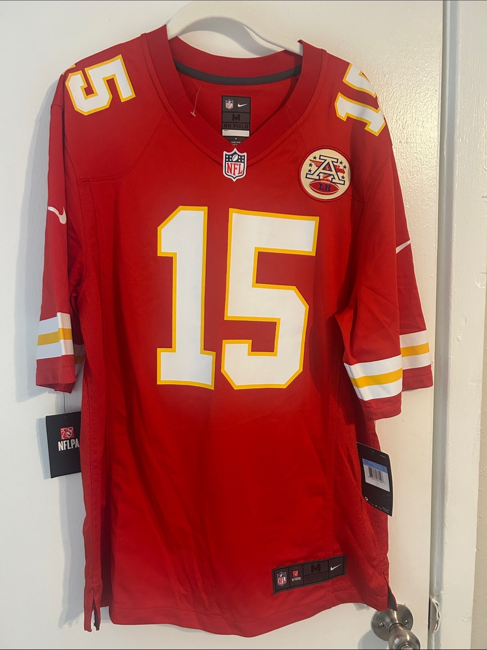 Nike Men’s Red #15 Kansas City Chiefs Jersey with White & Gold Accents